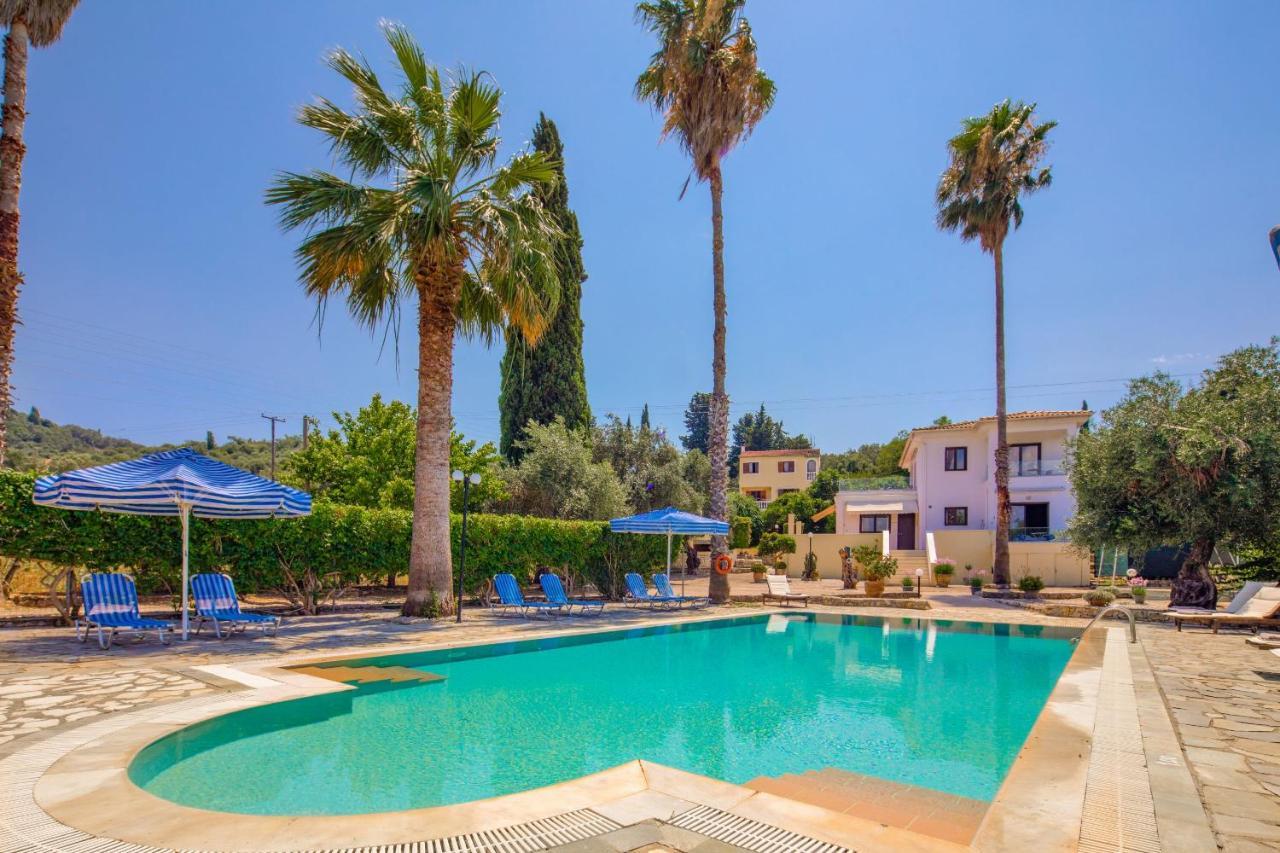 Villa Lianolia Peritheia Екстер'єр фото