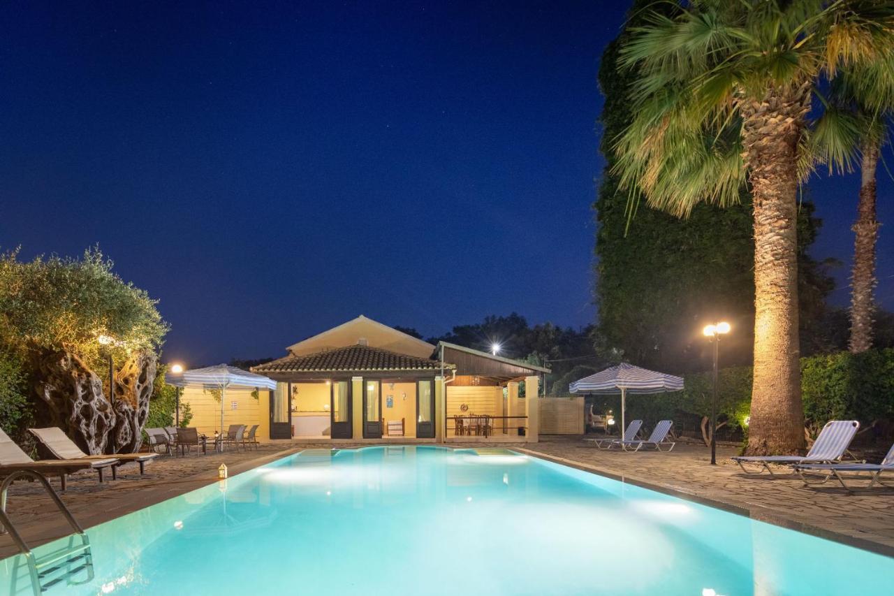 Villa Lianolia Peritheia Екстер'єр фото