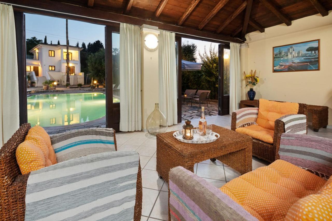 Villa Lianolia Peritheia Екстер'єр фото