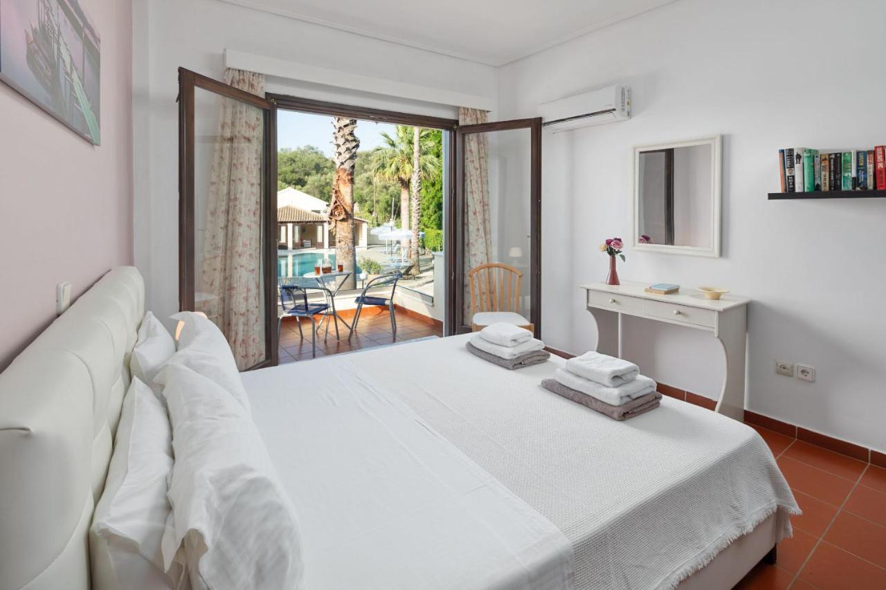 Villa Lianolia Peritheia Екстер'єр фото